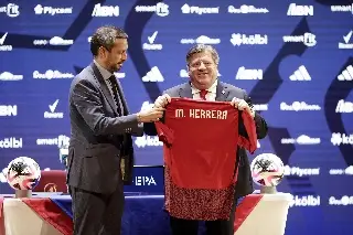 Imagen Despu&eacute;s de salir en todos lados, Miguel Herrera es presentado como DT de Atlante (VIDEO)