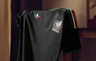 Imagen &iexcl;Bell&iacute;sima! M&eacute;xico presenta jersey negro para el Mundial 2026 (FOTOS)