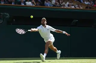 Imagen ¡Ya superó a Federer! Djokovic a cuartos de final de Wimbledon en un histórico juego