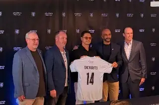 Imagen Chicharito celebra fichaje en Dallas: 'Me devolvieron las ganas de jugar'