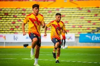 Imagen 'Estamos de luto por el futbol mexicano': Jugadores de Morelia protestan en las calles (VIDEO)