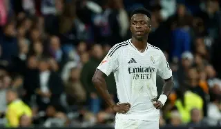 Imagen &iexcl;Ins&oacute;lito! Vinicius marca gol, se lo anulan y lo expulsan tras jalar del cabello a un rival (VIDEO)