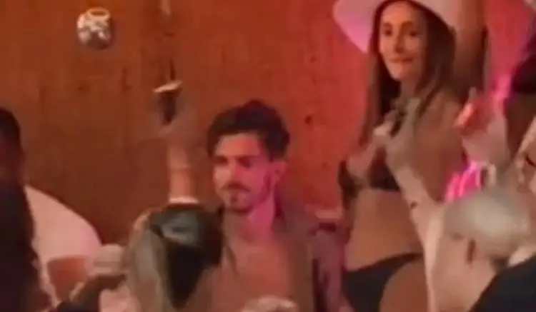 Jack Grealish lo vuelve hacer ¡La rumba que se aventó! (VIDEO)