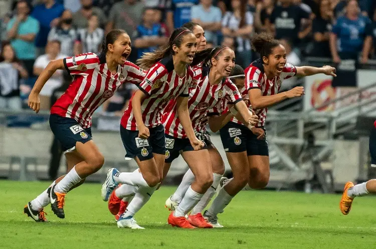 Chivas debuta con triunfo en la Liga MX Femenil   