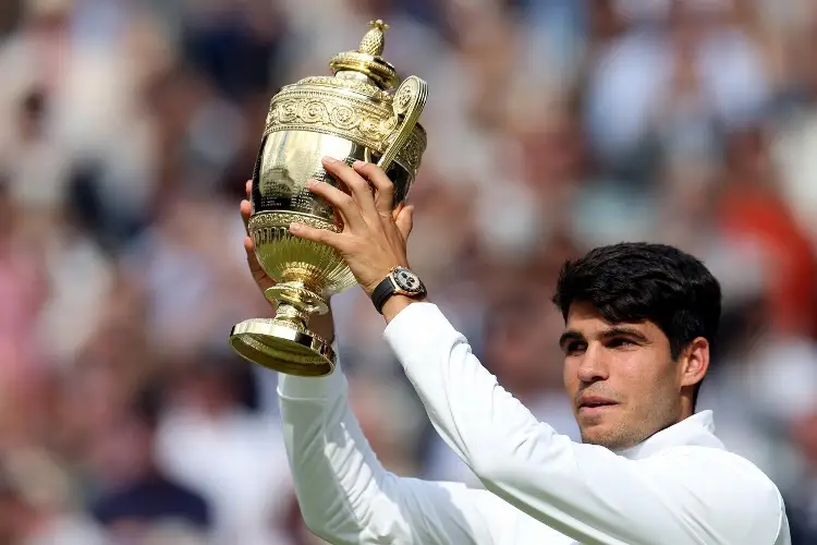Alcaraz le repite la dosis a Djokovic y se corona bicampeón en Wimbledon 