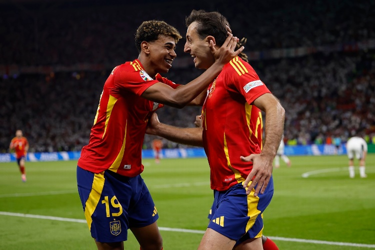 España supera a Inglaterra y es campeón de la Eurocopa 