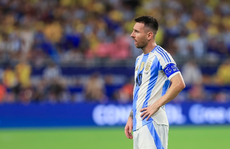 Messi abandona la final de la Copa América entre lágrimas (VIDEO)