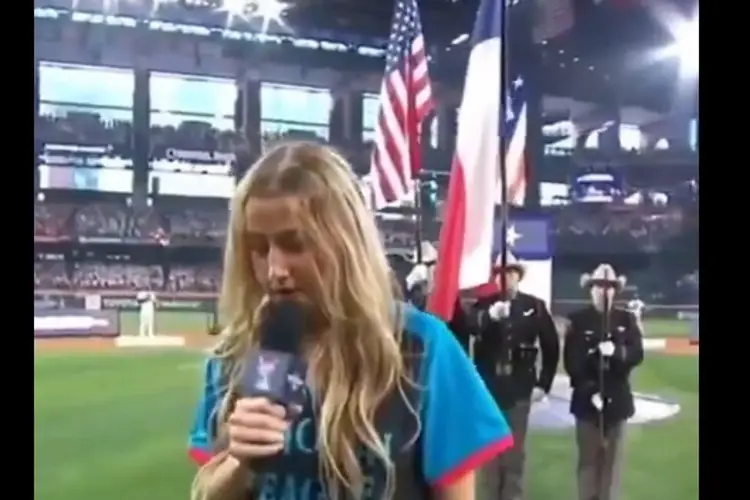 Ingrid Andress canta himno de USA bajo los efectos del alcohol, pide disculpas
