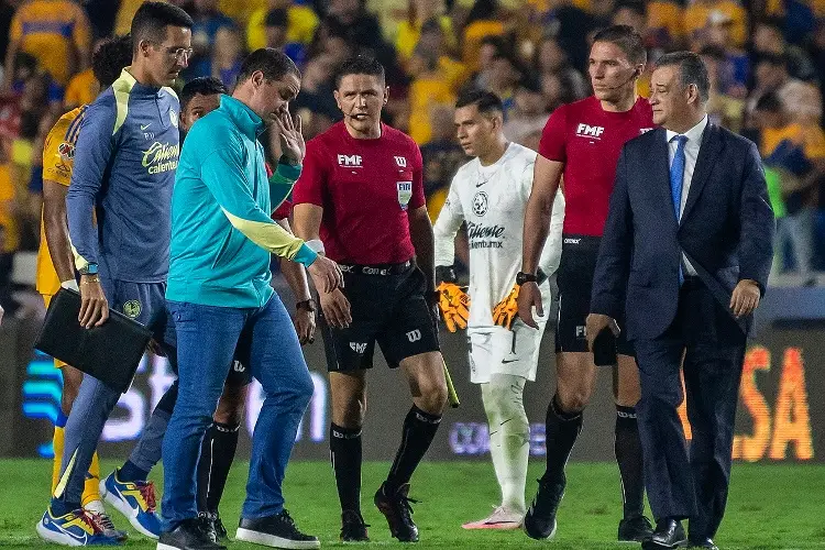 André Jardine revienta a los árbitros tras la derrota de América vs Tigres 