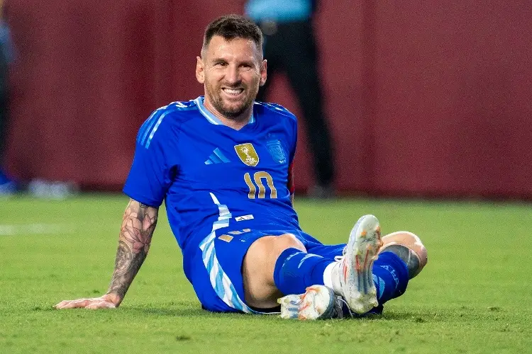 ¡Messi reacciona a como le quitaron el empate a Argentina!