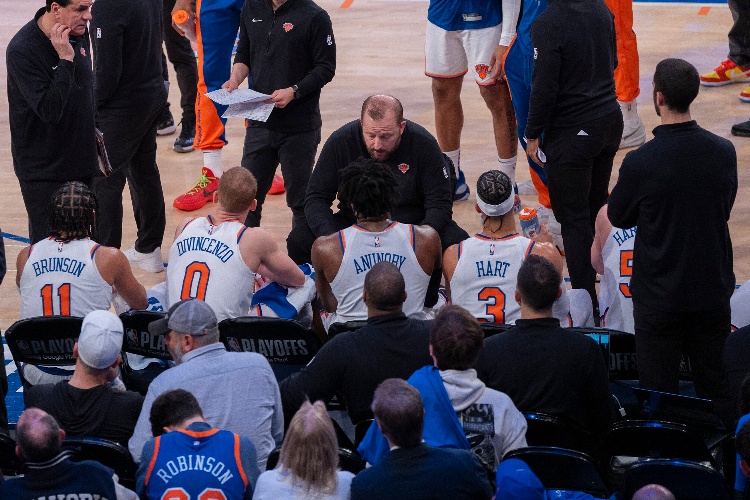 NBA: Los Knicks renuevan a su coach