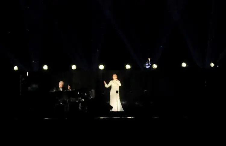 Céline Dion brilla con su melodiosa voz en París 2024, pese a problemas de salud (VIDEO)