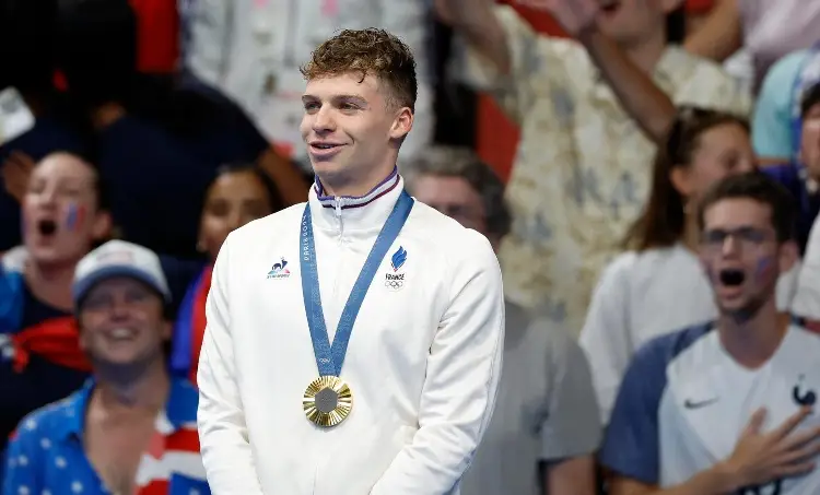 París 2024: Gana dos medallas de Oro en dos horas, tripe campeón olímpico, tripe récord olímpico