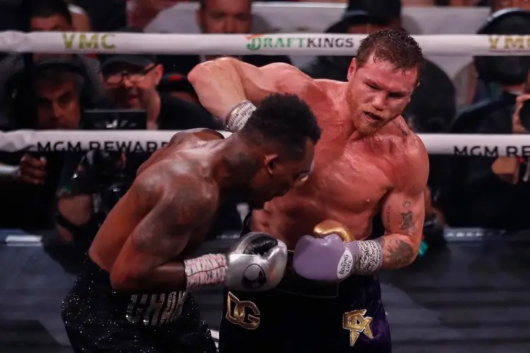 'Canelo' Álvarez no ve con tanta importancia pelear contra Benavidez