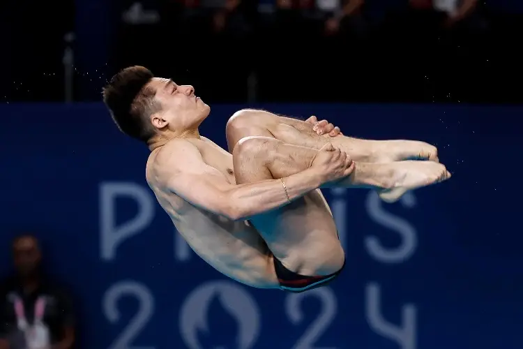 Osmar Olvera se mete a la Final y va por otra medalla en Clavados de París 2024