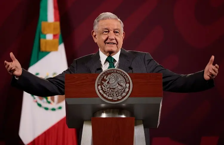 AMLO celebra el bronce para México en clavados