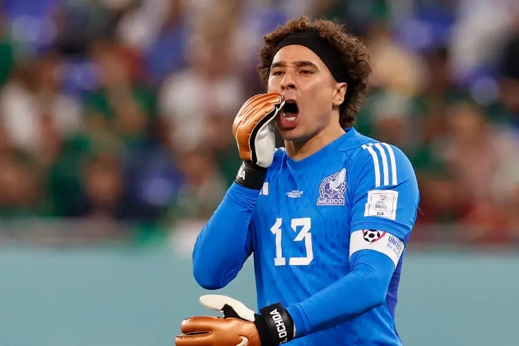 ¡Como una leyenda! Así presentaron a Guillermo Ochoa en su nuevo club (VIDEO)