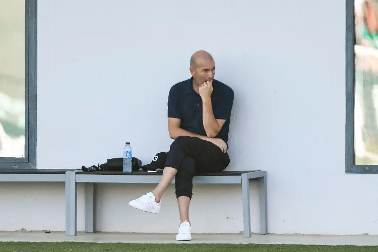 ¿Qué hace Zidane en el entrenamiento del Betis?