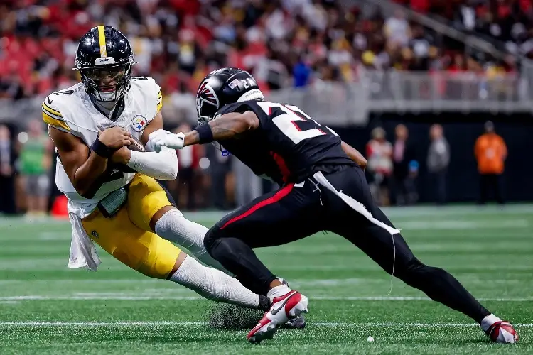 NFL: Pittsburgh inicia con el pie derecho ante unos fríos Falcons