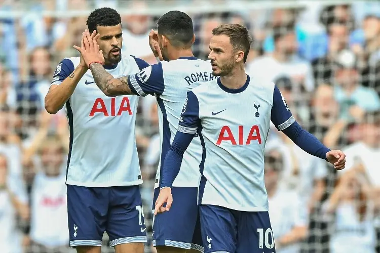 Tottenham recupera la memoria y golea en la Premier League