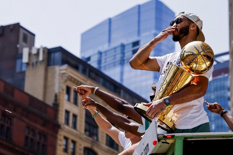 Boston Celtics, actual campeón de la NBA, cerca de estar a la venta