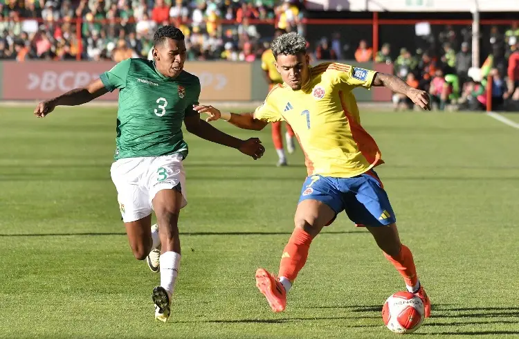 ¡SORPRESOTA! Con un futbolista menos, Bolivia le pega a Colombia rumbo al Mundial 