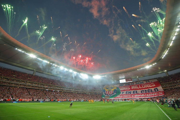 ¡En pésimas condiciones la cancha previo al México vs Estados Unidos! (FOTO)