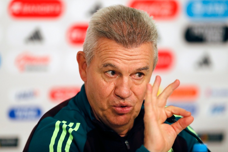 ¡Javier Aguirre al hospital y es duda para dirigir a México!