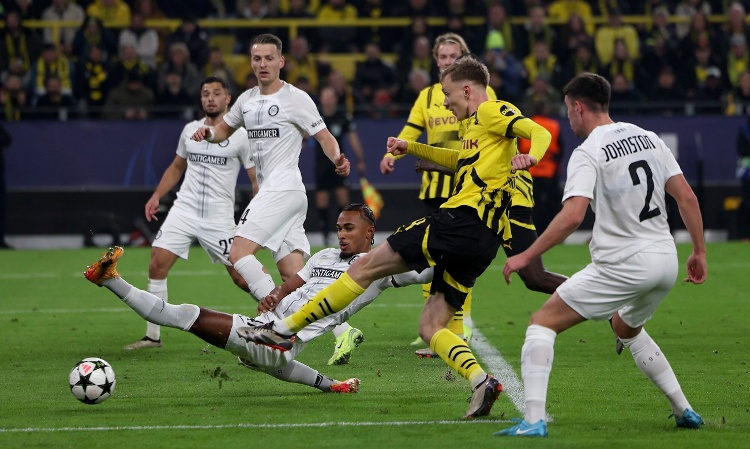 Borussia Dortmund sufre pero se lleva el triunfo en la Champions League 