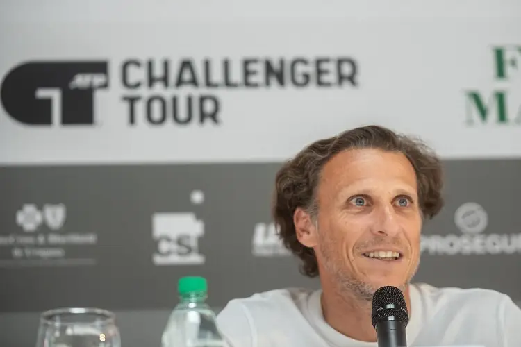 ¡Cambia el fútbol por el tenis! Diego Forlán jugará el Abierto de Uruguay