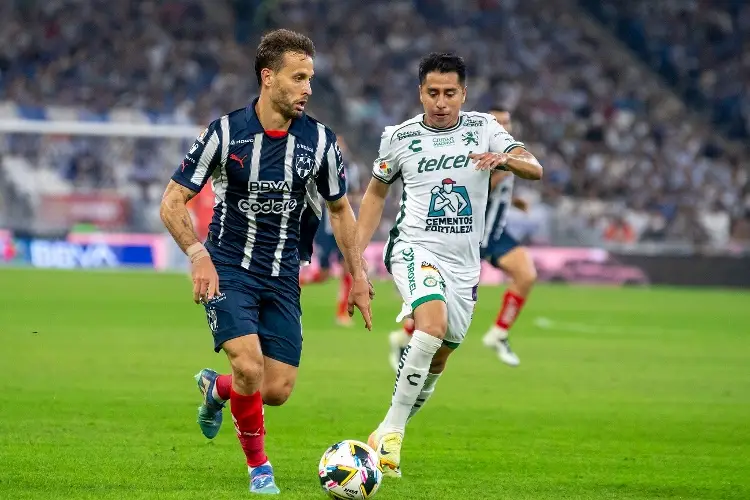 En un juego ¡Con 5 expulsados! Rayados vence a León y amarra boleto a liguilla 