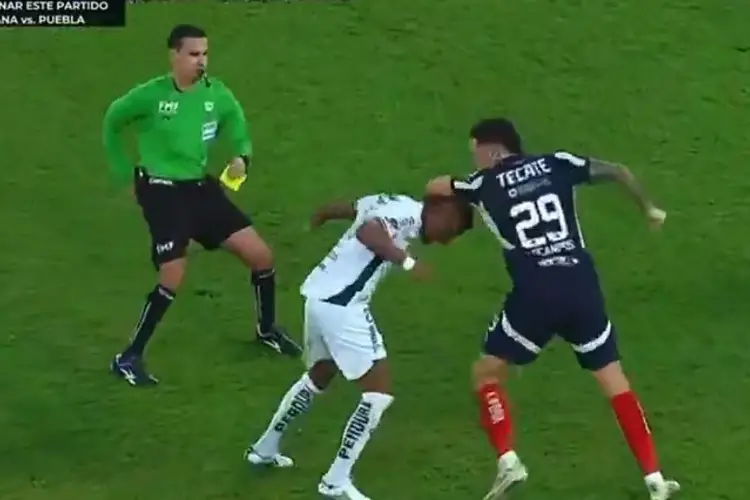 ¡Hay tiro! Así fue la tremenda bronca en el Rayados vs León (VIDEO) 