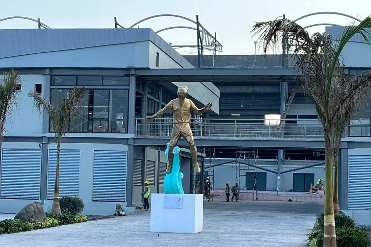 Estatúa del Pirata restaurada y colocada en estadio de Veracruz (FOTOS)