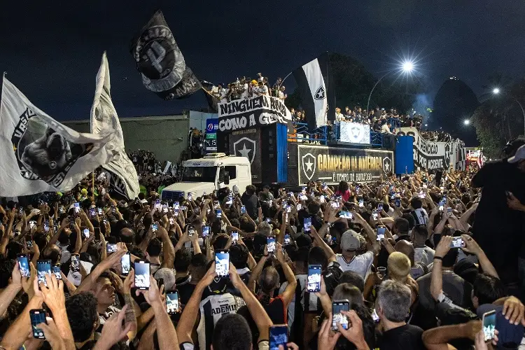 Se armó el carnaval en Río de Janeiro por el título de Botafogo en la Libertadores