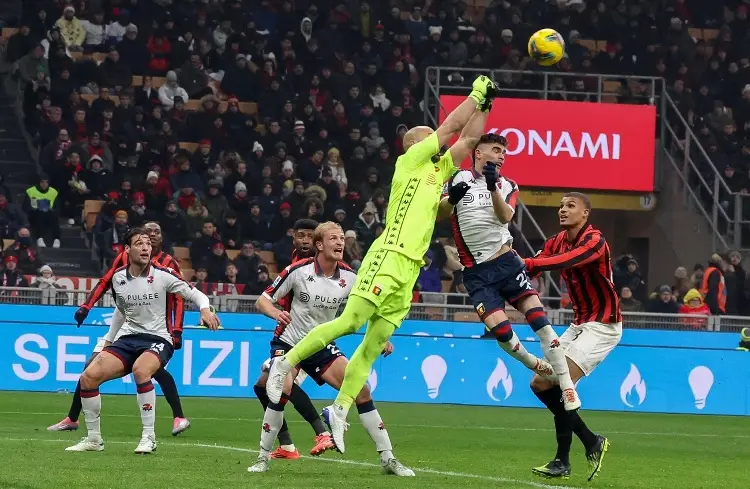 Johan Vásquez y Genoa sacan un punto contra el AC Milan 