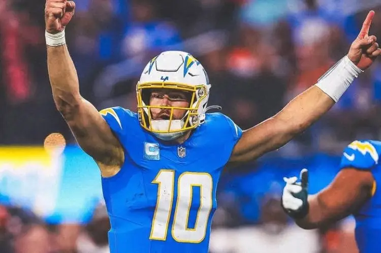 NFL: Chargers se impone a Broncos y arde el Oeste de la Americana