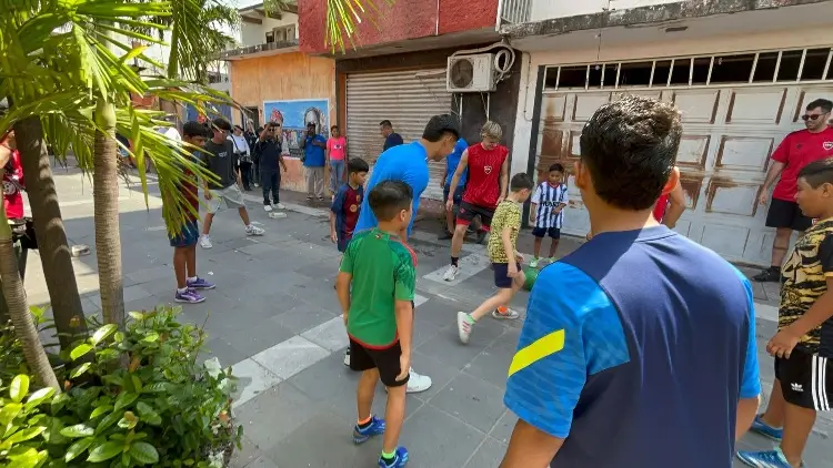 ¡Se arman las retas en la Huaca de Veracruz entre Cruz Azul y Newell´s! (VIDEO)