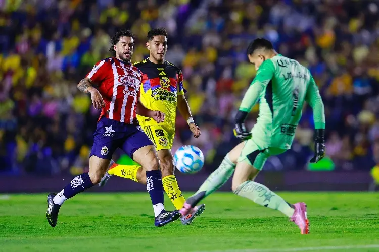 ¡Chivas acaba con América y se queda con el Clásico Nacional!
