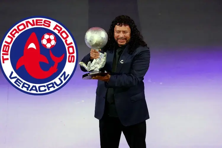 Con emotivas palabras, Higuita recuerda a los Tiburones Rojos de Veracruz tras ingresar al Salón de la Fama 