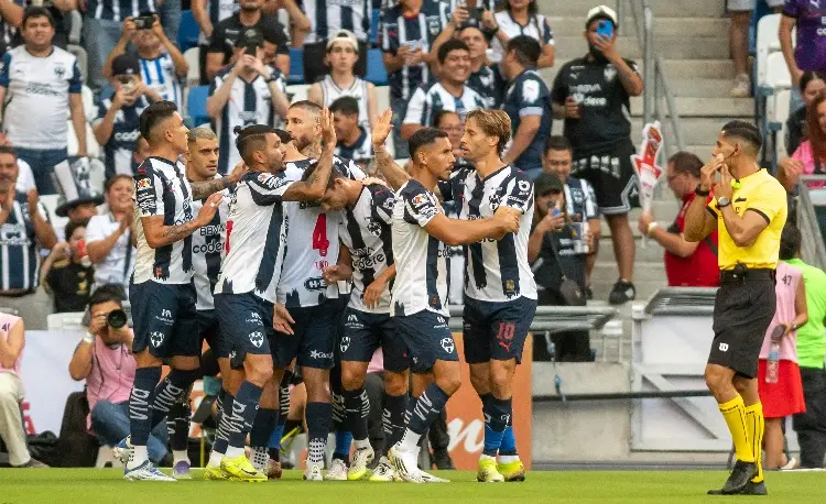 Rayados pierde a una de sus figuras por fractura en plena liguilla