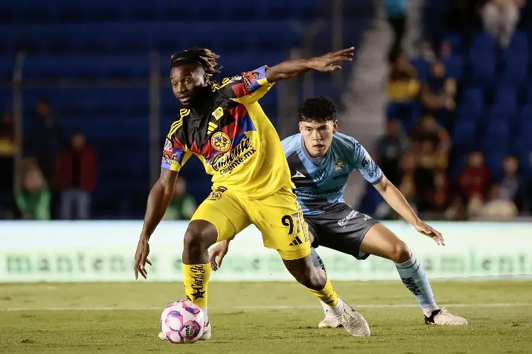 Allan Saint-Maximin causa baja del América