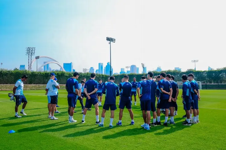 Cruz Azul ya entrena en Qatar (FOTOS)