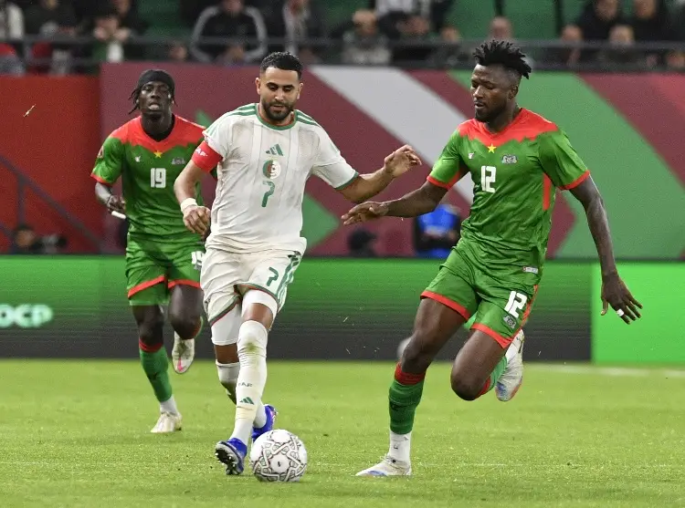 Argelia avanza de ronda en la Copa de Africa gracias a un gol de Mahrez