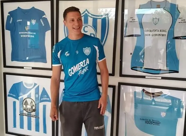 Julio Furch ficha por un equipo amateur y asegura que el retiro está cerca