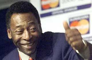 Brasil aprueba ley para conmemorar el 'Día del Rey Pelé' 