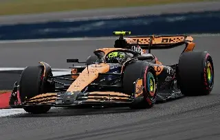 'Checo' Pérez no aparece y Lando Norris domina la primera práctica en Silverstone 