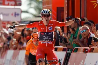 Van Aert impone su poder en la Vuelta a España