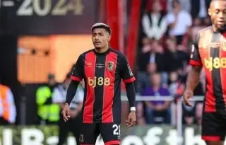 Mexicano Julián Araujo es titular por primera vez en la Premier League