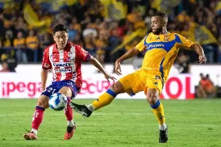 ¡Épico! Con uno menos, Tigres vence a San Luis en el último minuto y es líder