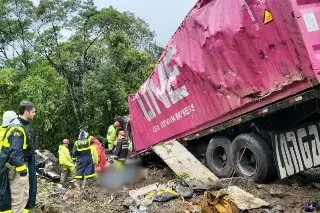 Equipo de remo, muere en accidente de carretera